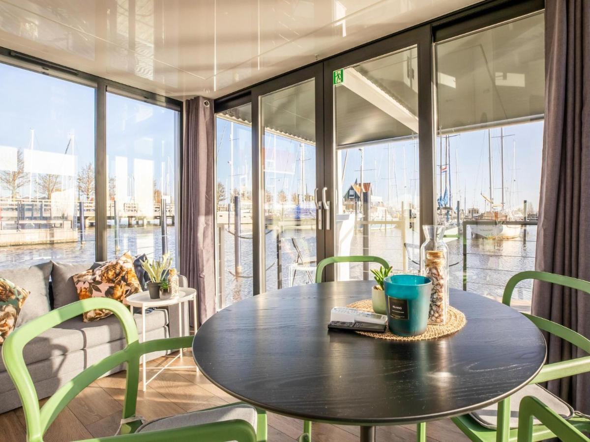 Beautiful Houseboat With Shared Pool Volendam Exterior foto